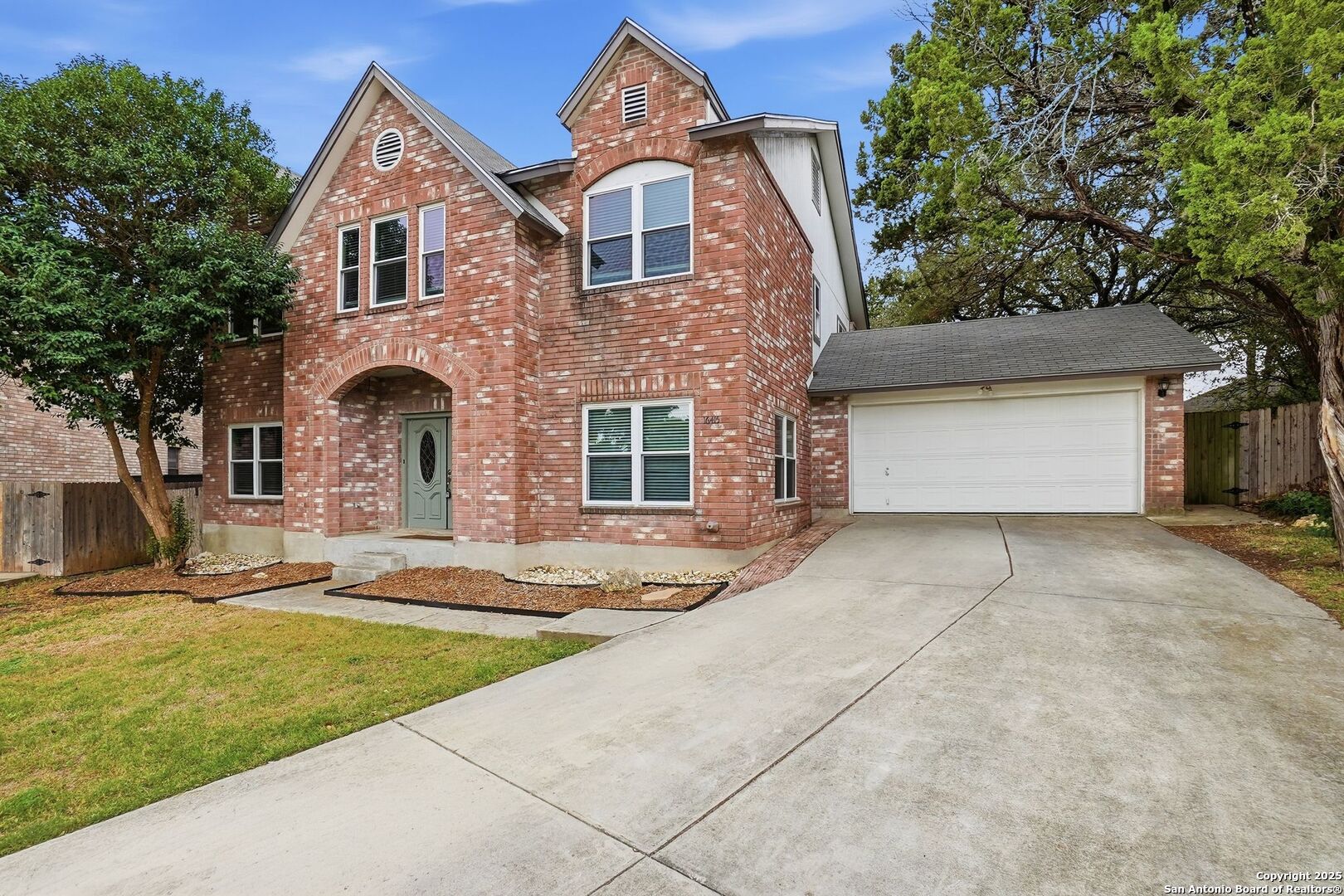 16415 Hillview Pass Dr