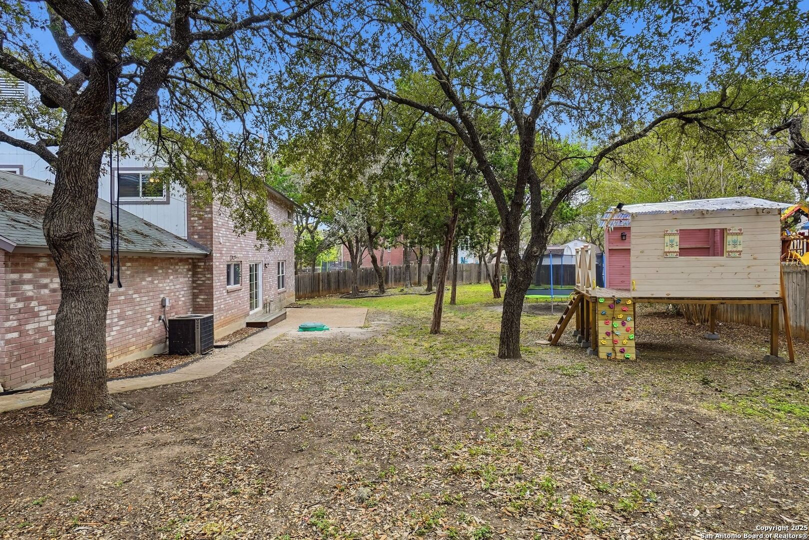 16415 Hillview Pass Dr