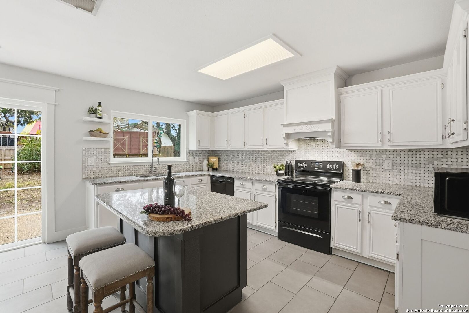 16415 Hillview Pass Dr