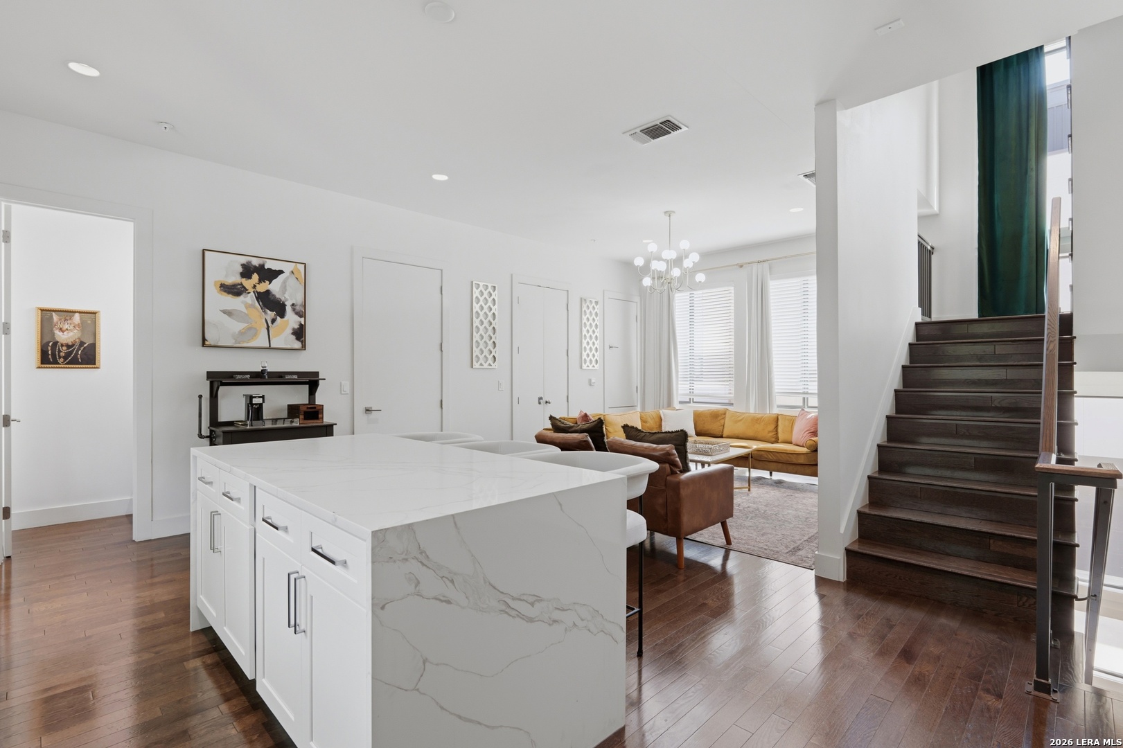 318 W Grayson St Unit: 303