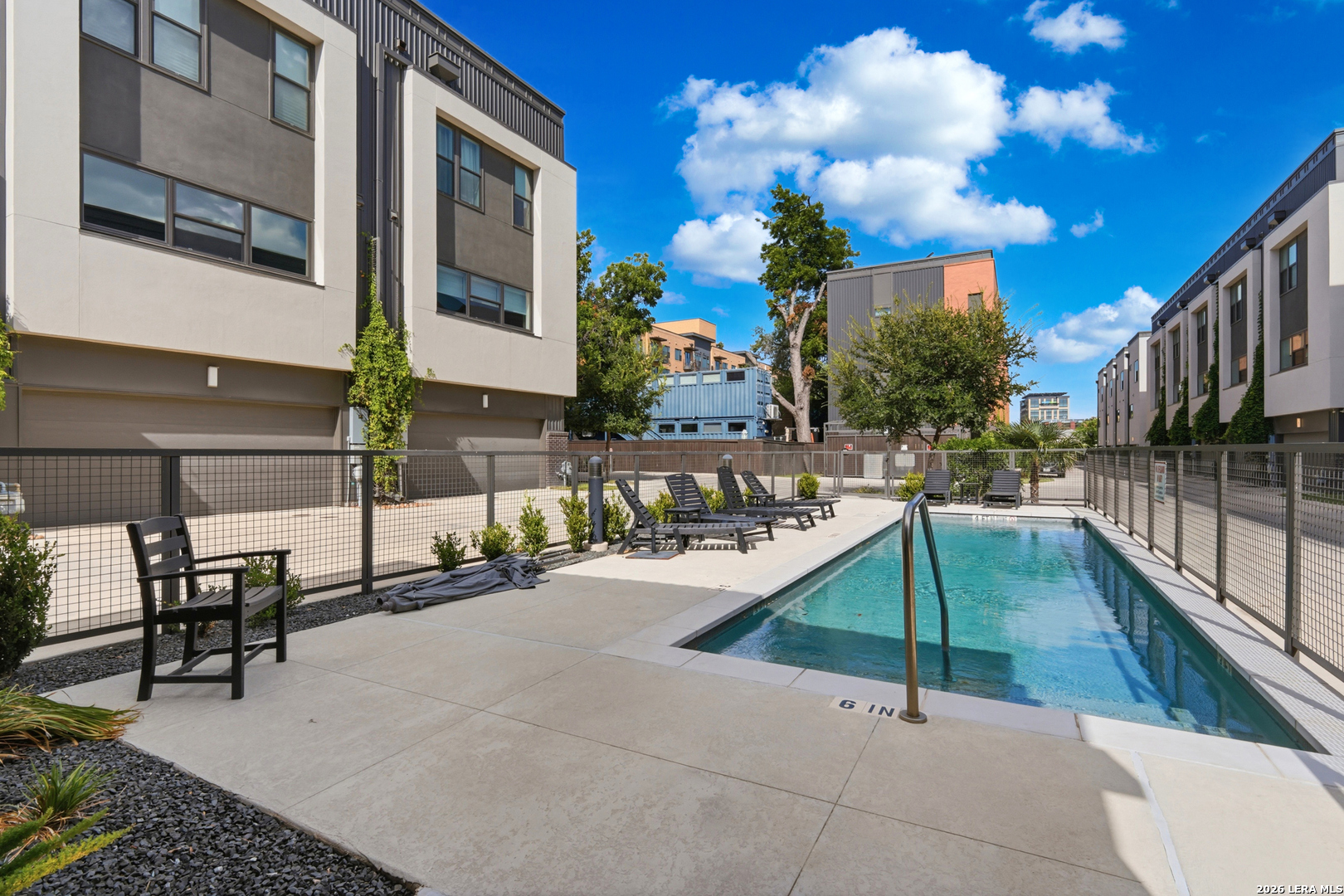318 W Grayson St Unit: 303