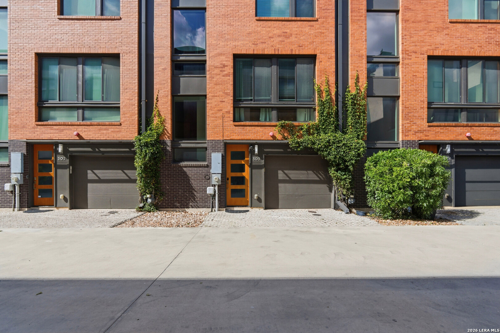 318 W Grayson St Unit: 303