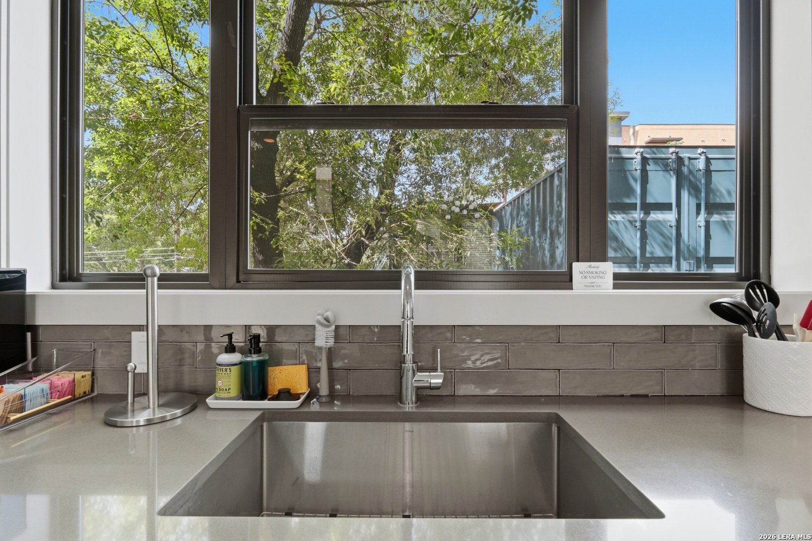318 W Grayson St Unit: 303
