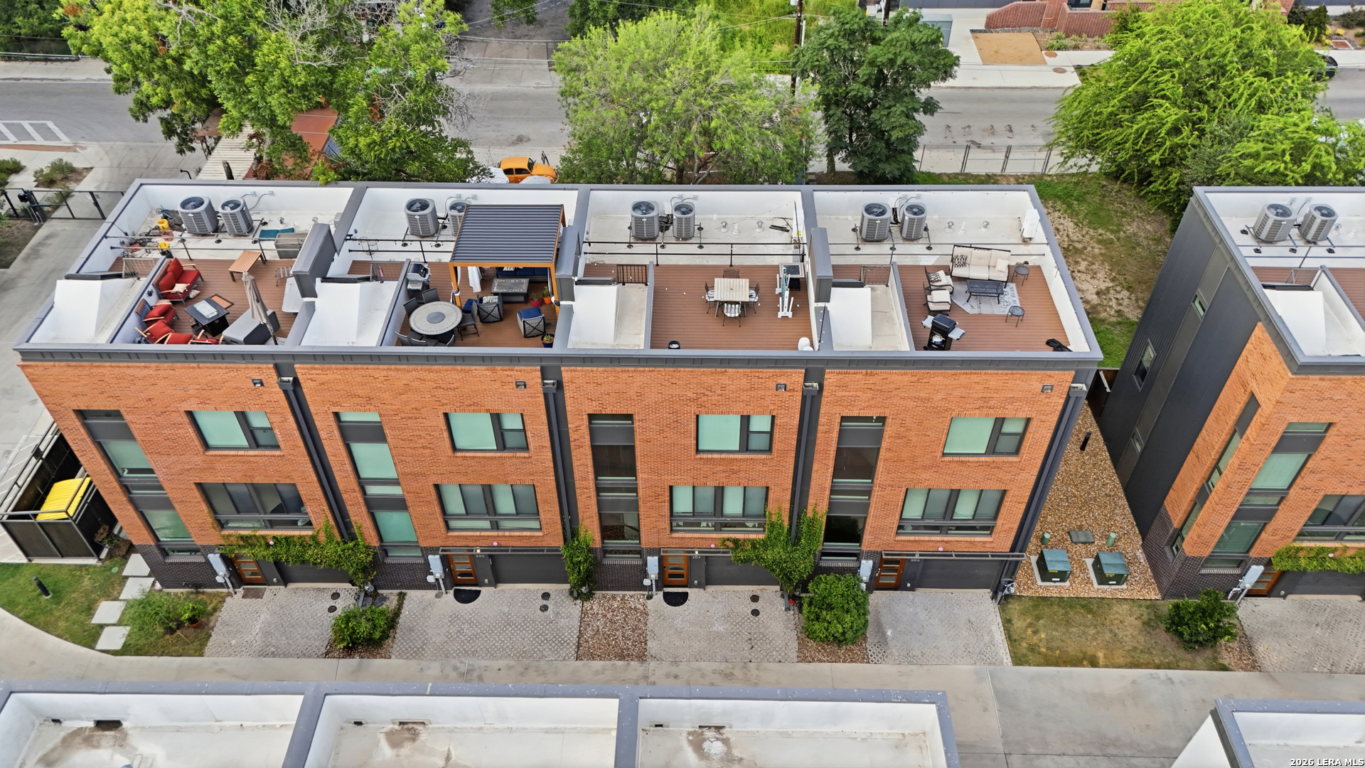 318 W Grayson St Unit: 303