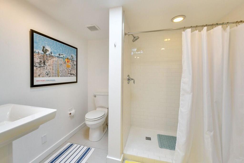 130 W Racquet Club Road 305