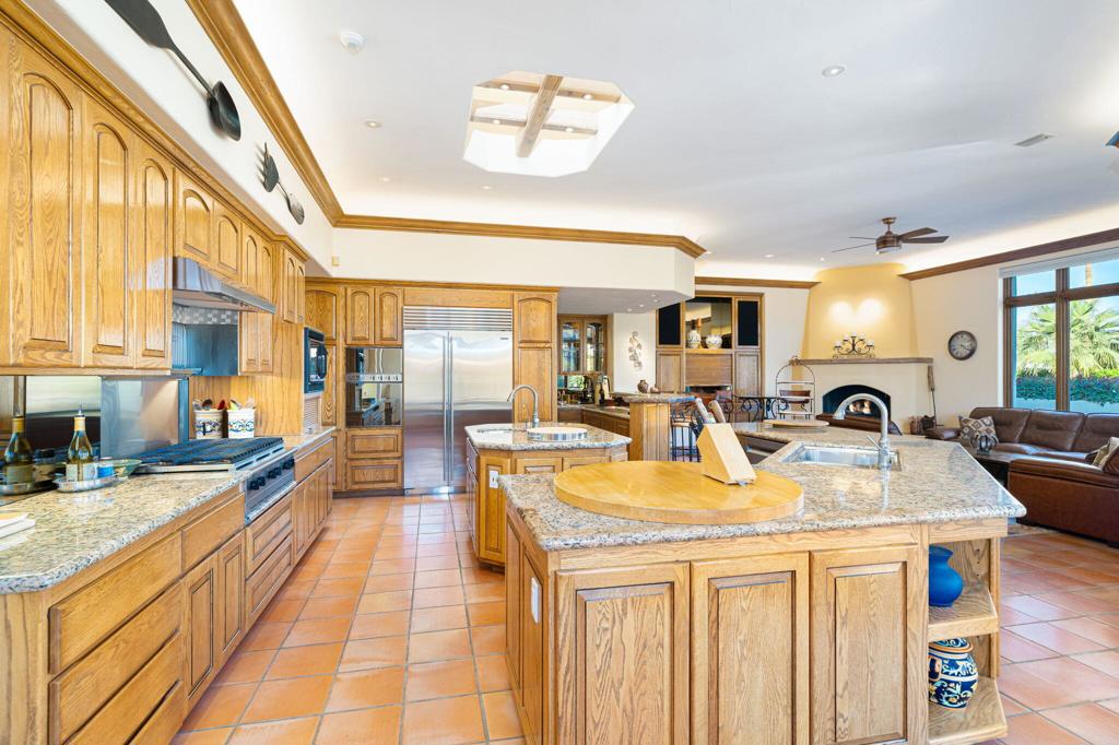 45545 Desierto Drive