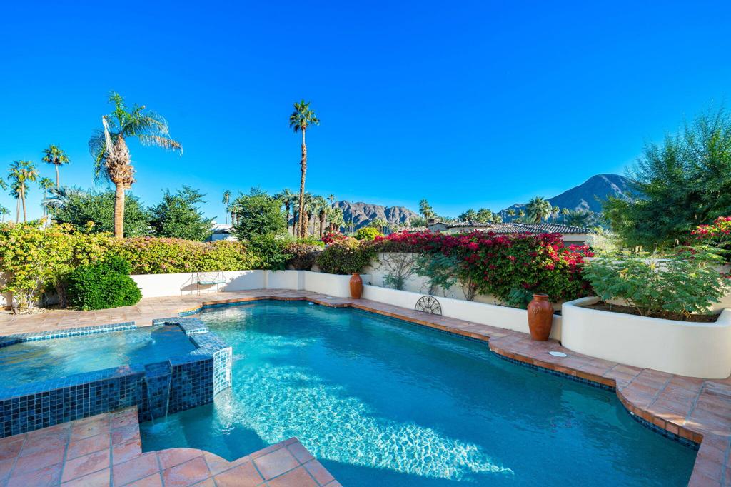 45545 Desierto Drive