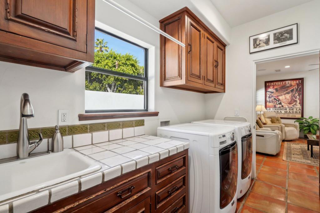 1126 Village Court