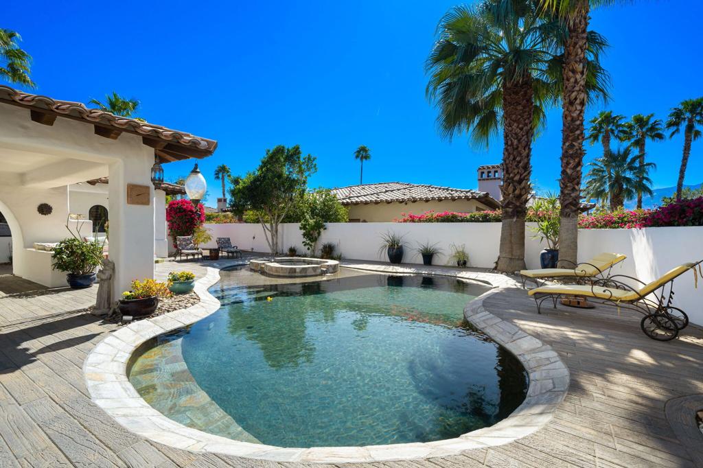 1126 Village Court