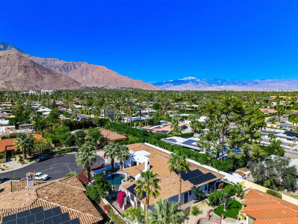 1126 Village Court