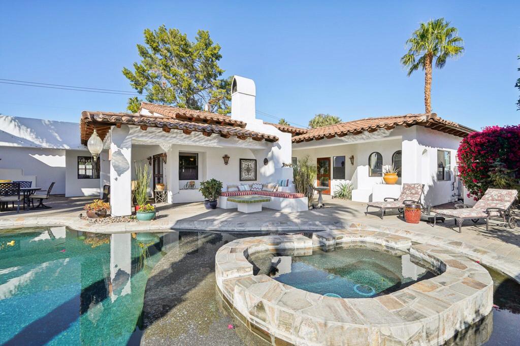 1126 Village Court