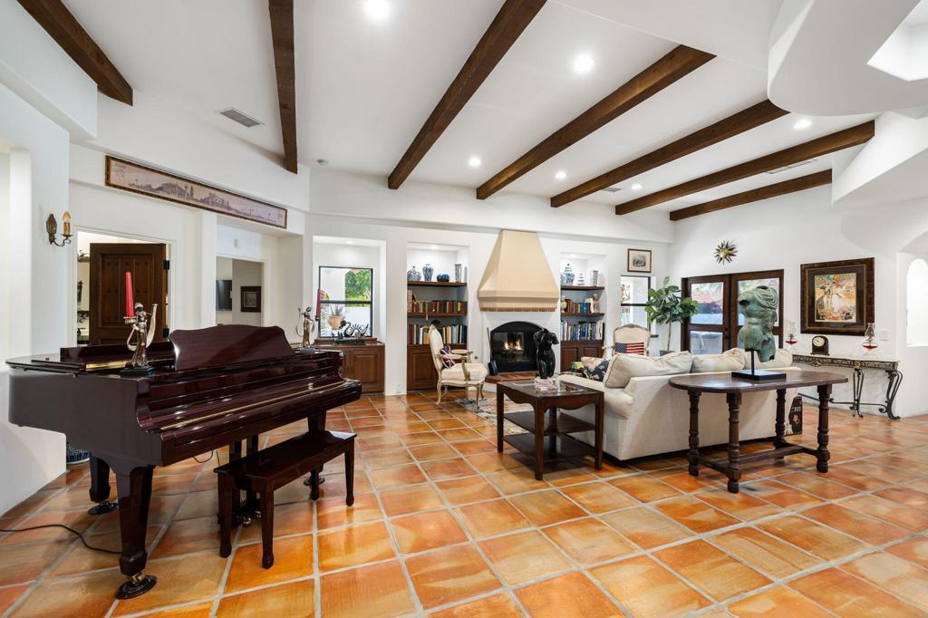 1126 Village Court