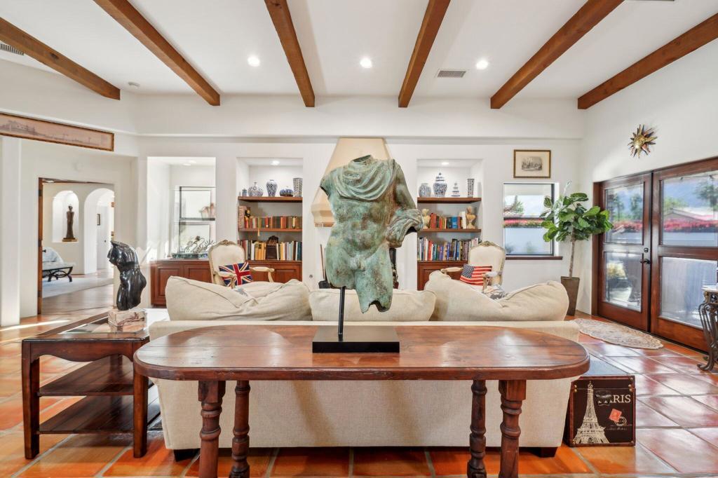1126 Village Court
