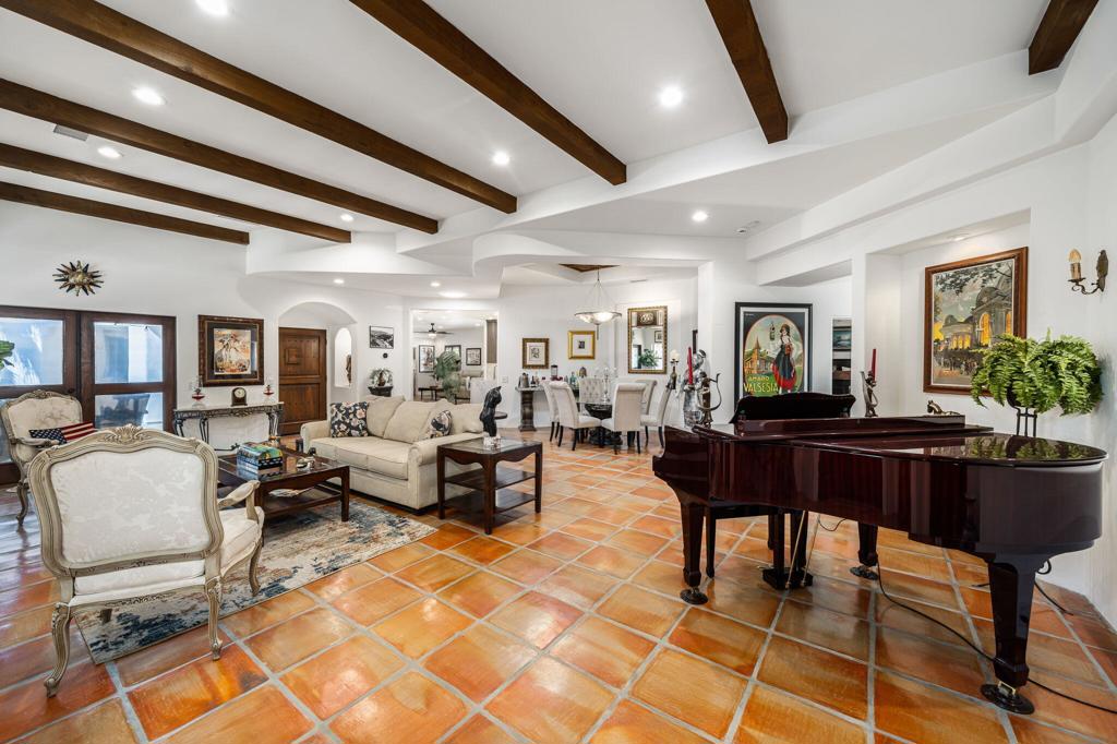 1126 Village Court