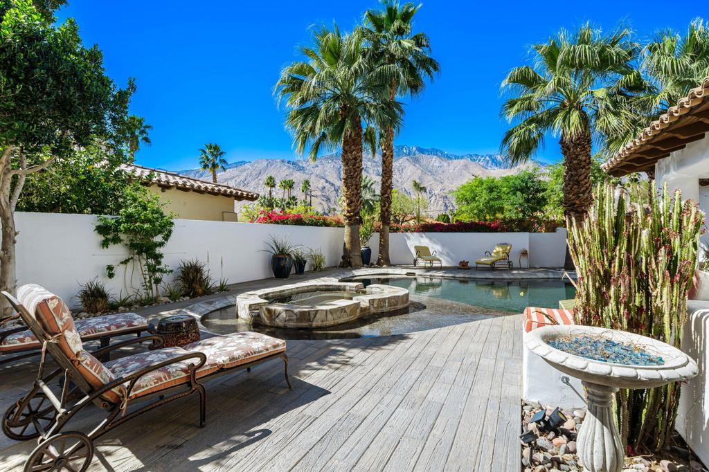 1126 Village Court
