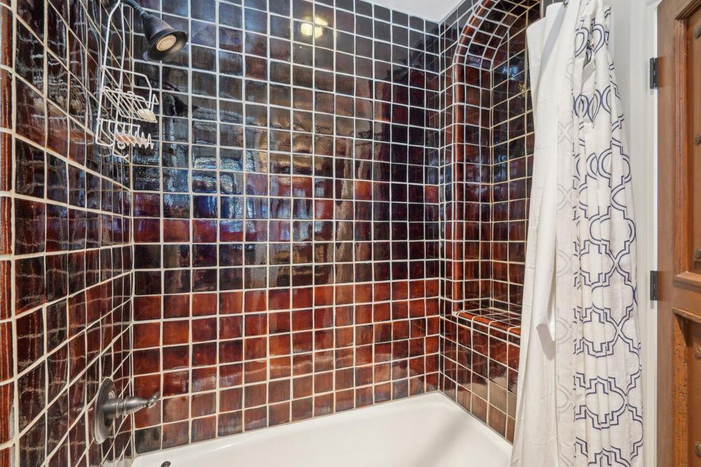 1126 Village Court