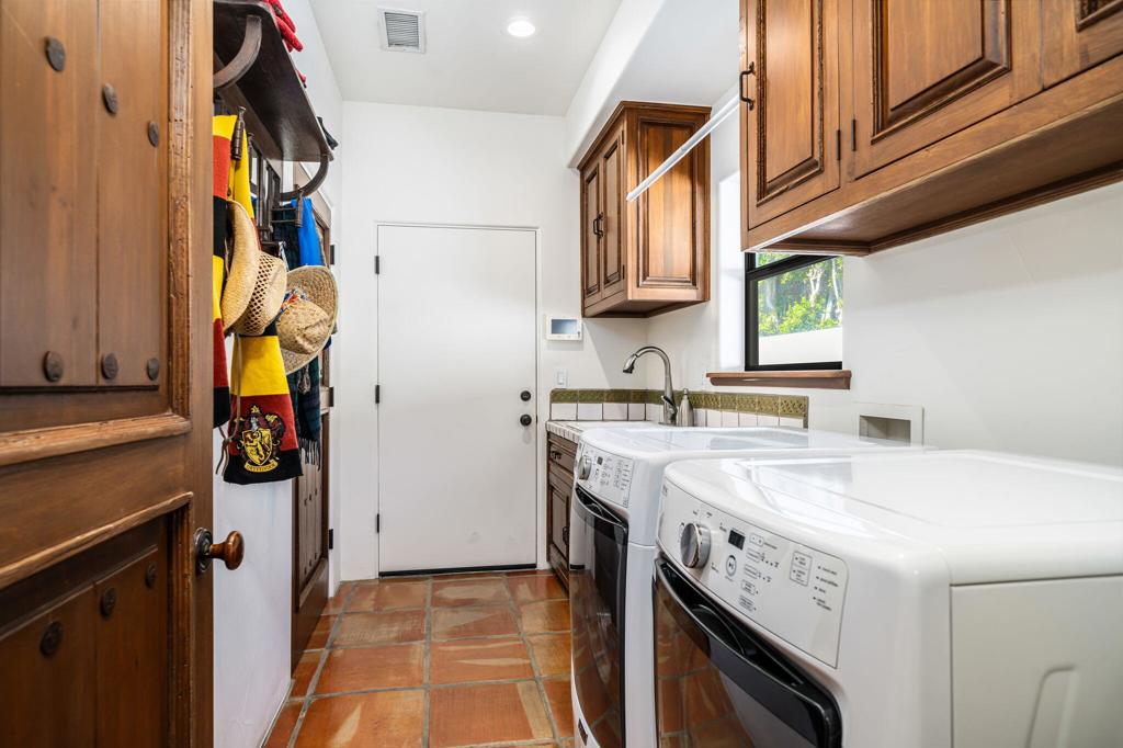1126 Village Court