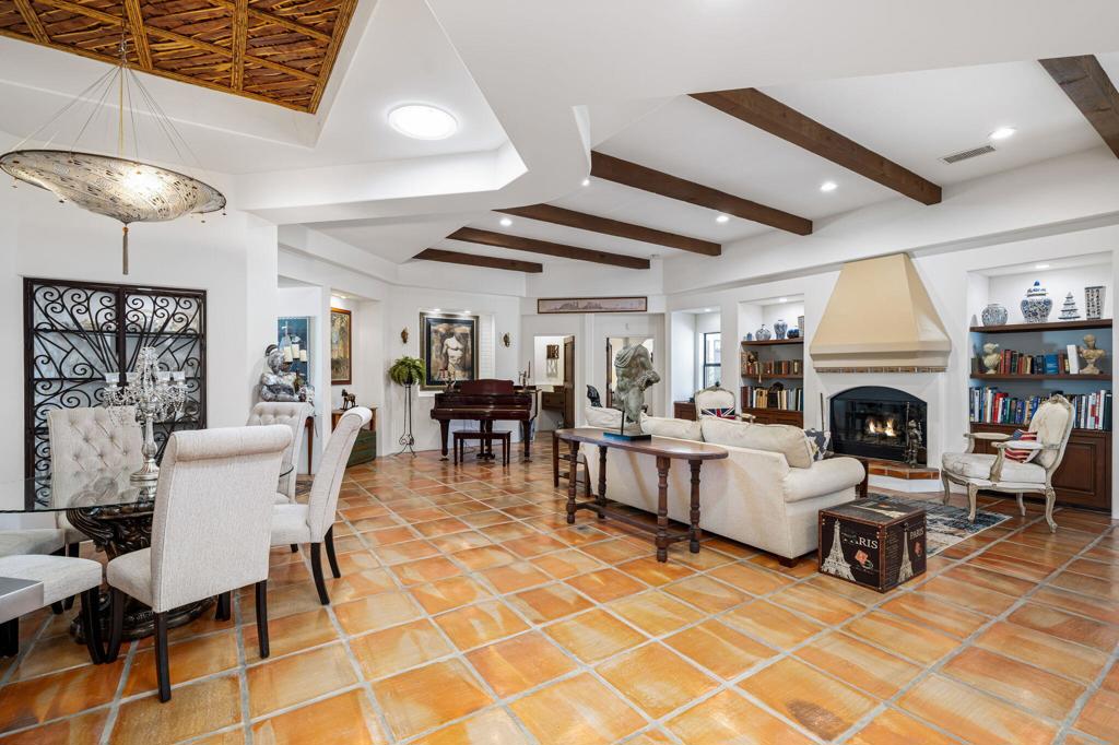 1126 Village Court