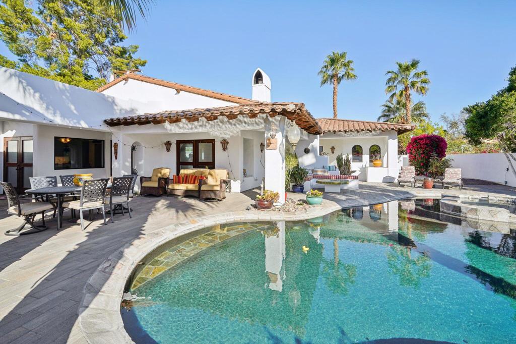 1126 Village Court