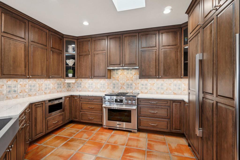 1126 Village Court