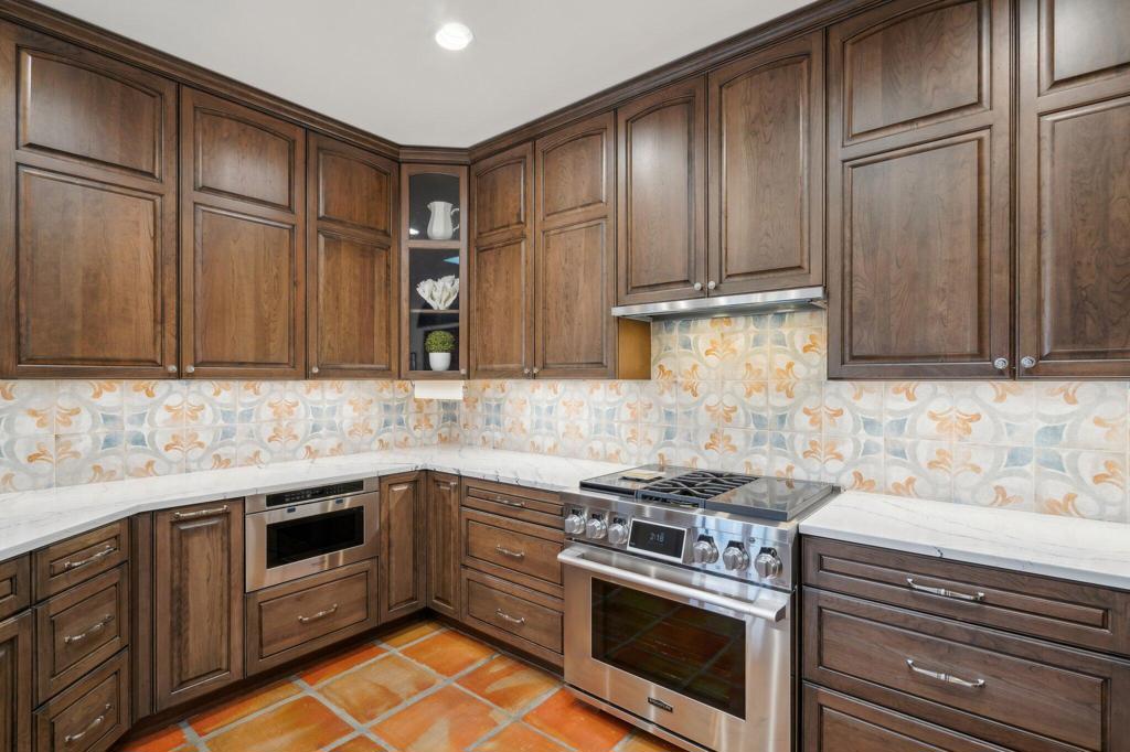 1126 Village Court