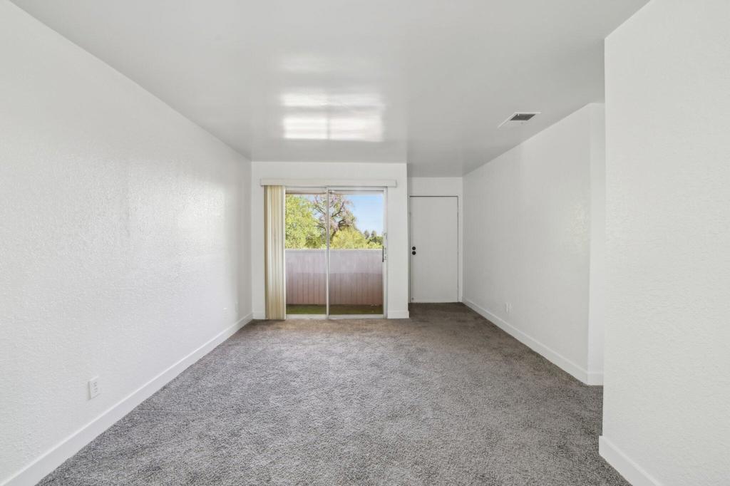 2825 N Los Felices Road 209