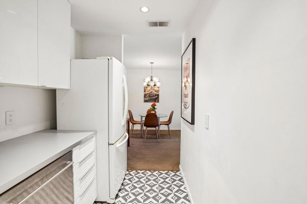550 N Villa Court 205