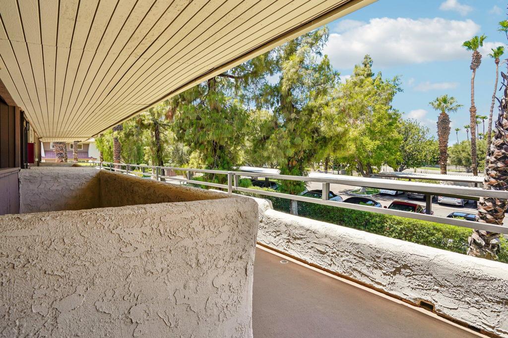 550 N Villa Court 205