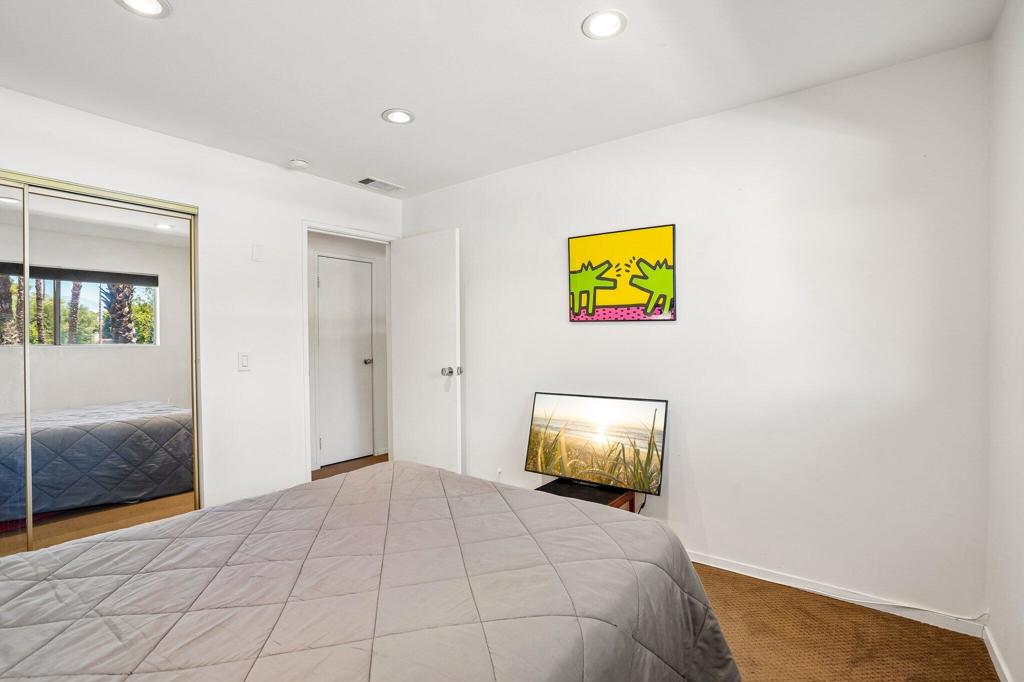 550 N Villa Court 205