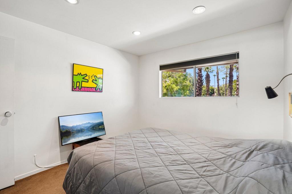 550 N Villa Court 205