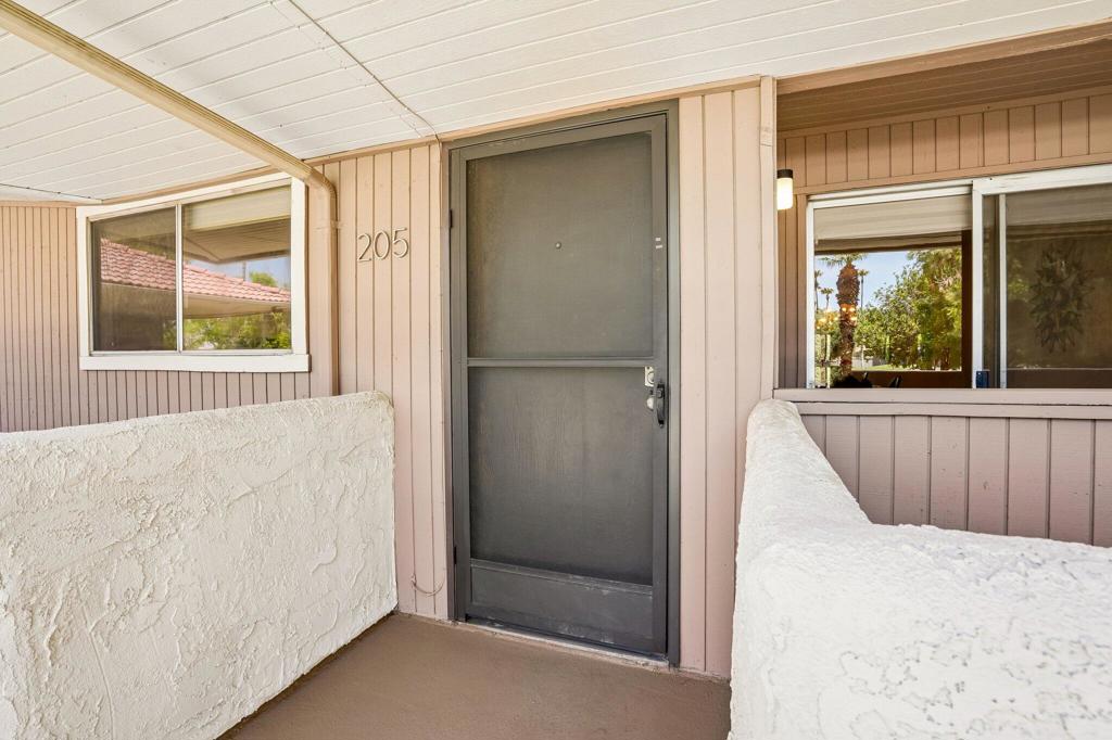 550 N Villa Court 205