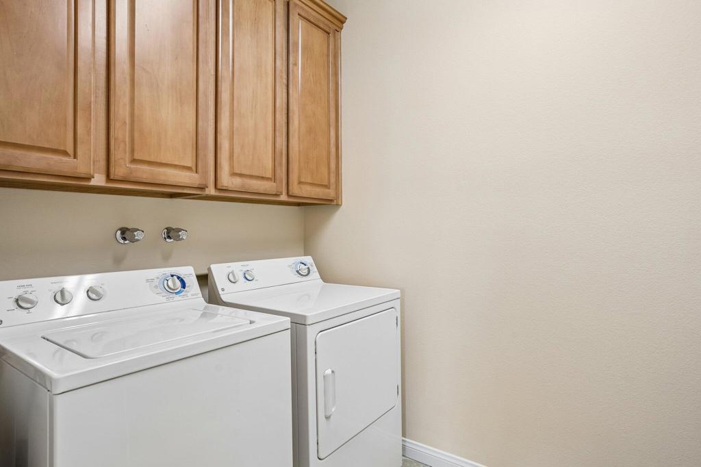 80450 Avenida Linda Vista