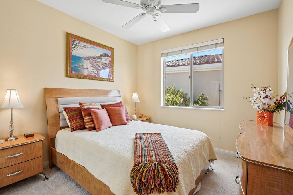 80450 Avenida Linda Vista