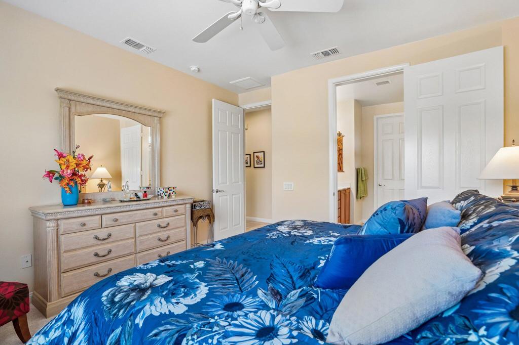 80450 Avenida Linda Vista
