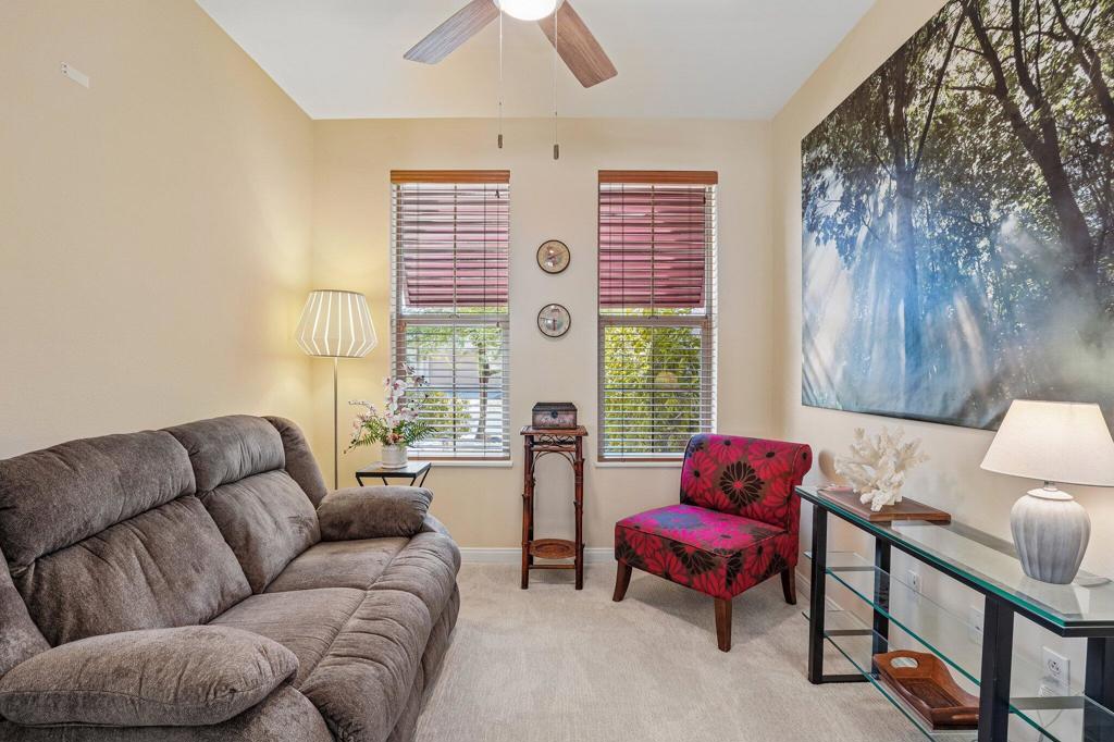 80450 Avenida Linda Vista