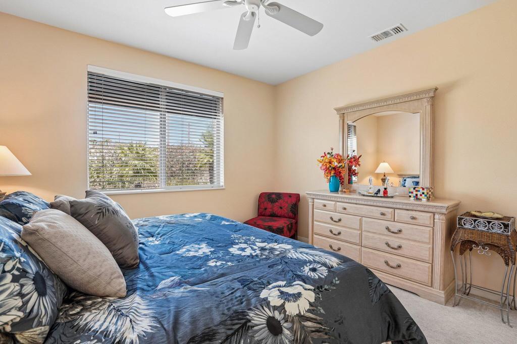 80450 Avenida Linda Vista
