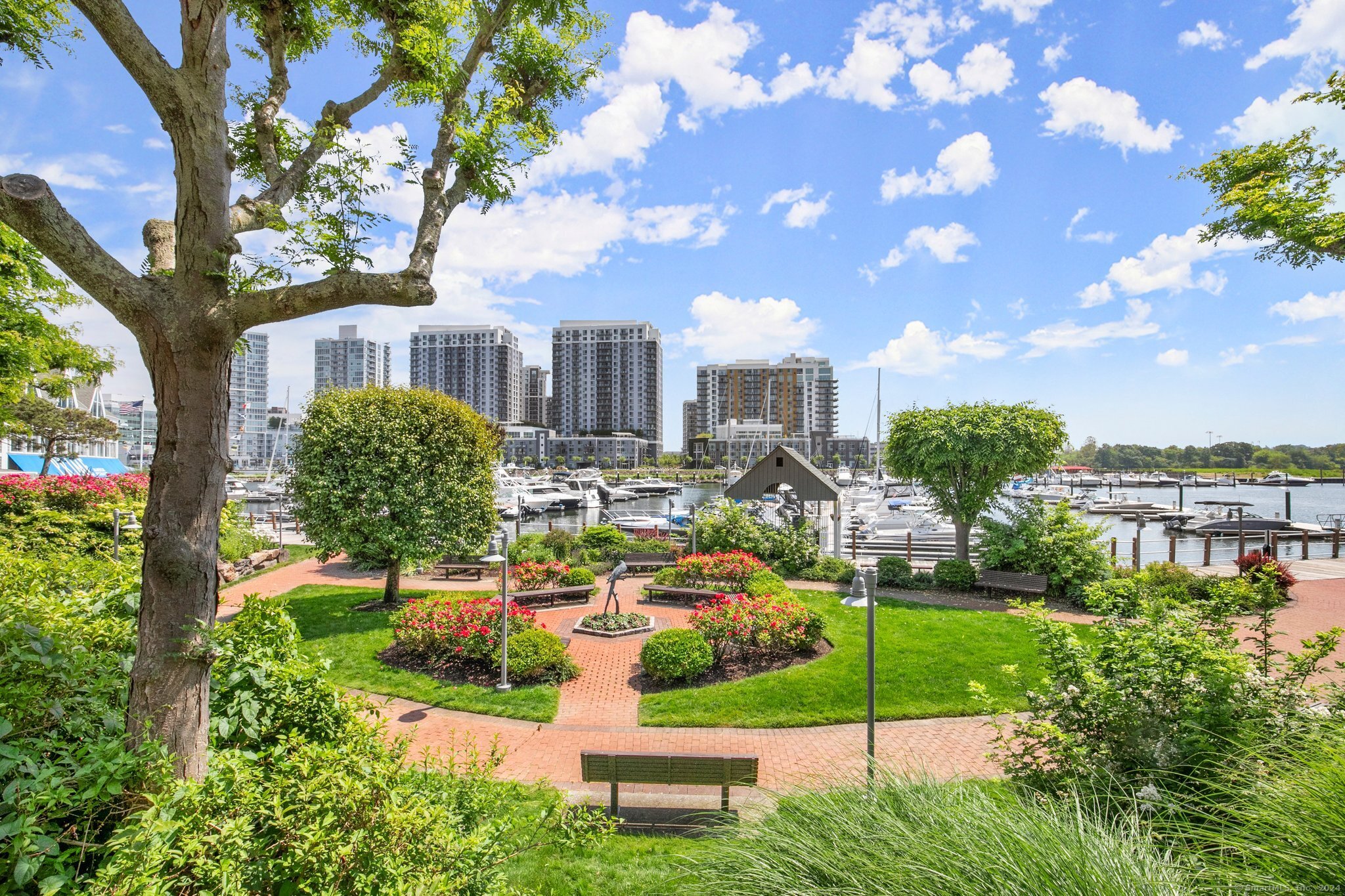 88 Southfield Avenue #601