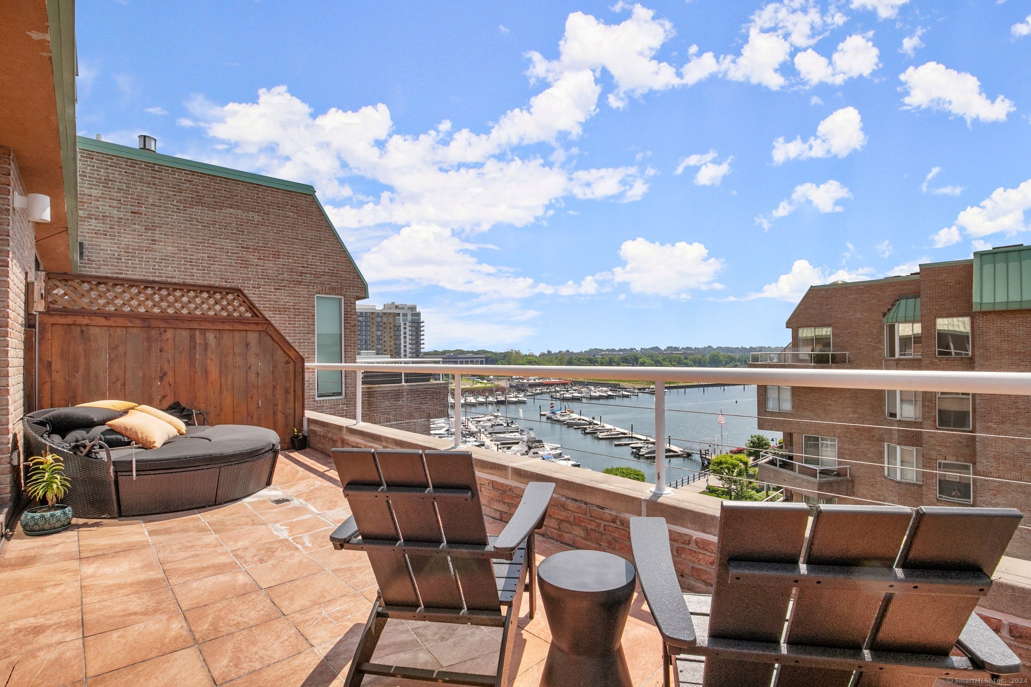 88 Southfield Avenue #601