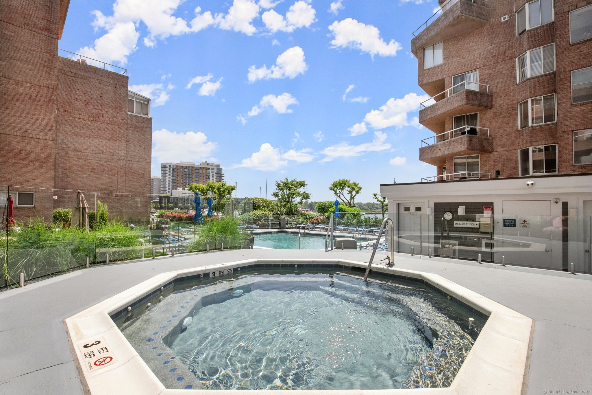 88 Southfield Avenue #601