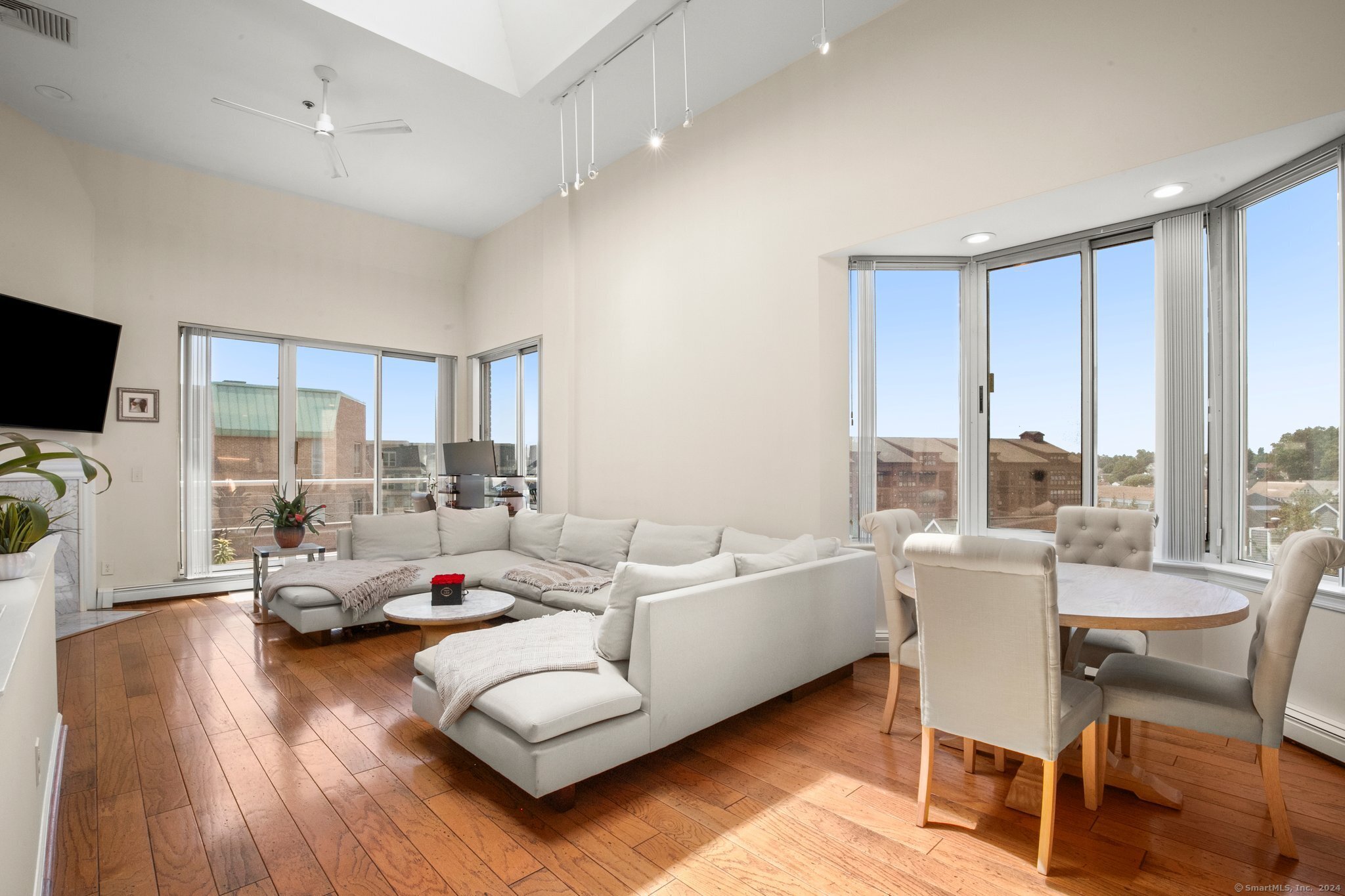 88 Southfield Avenue #601
