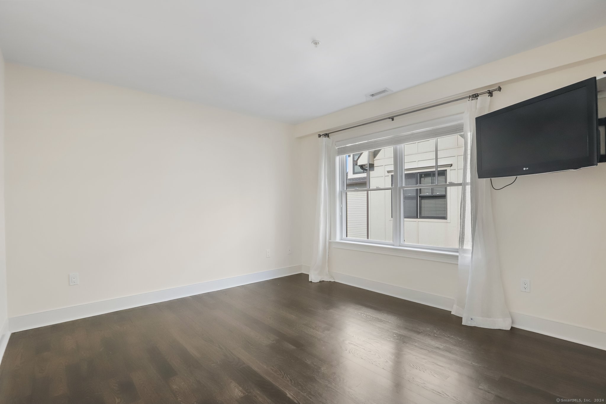 109 Forest Street 13