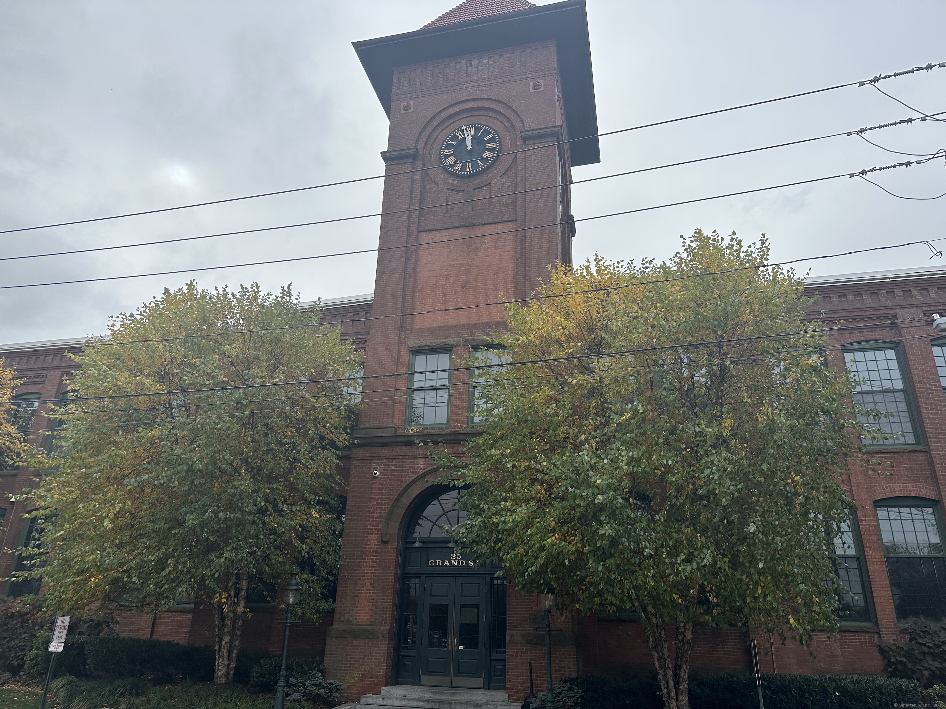 25 Grand Street APT 104