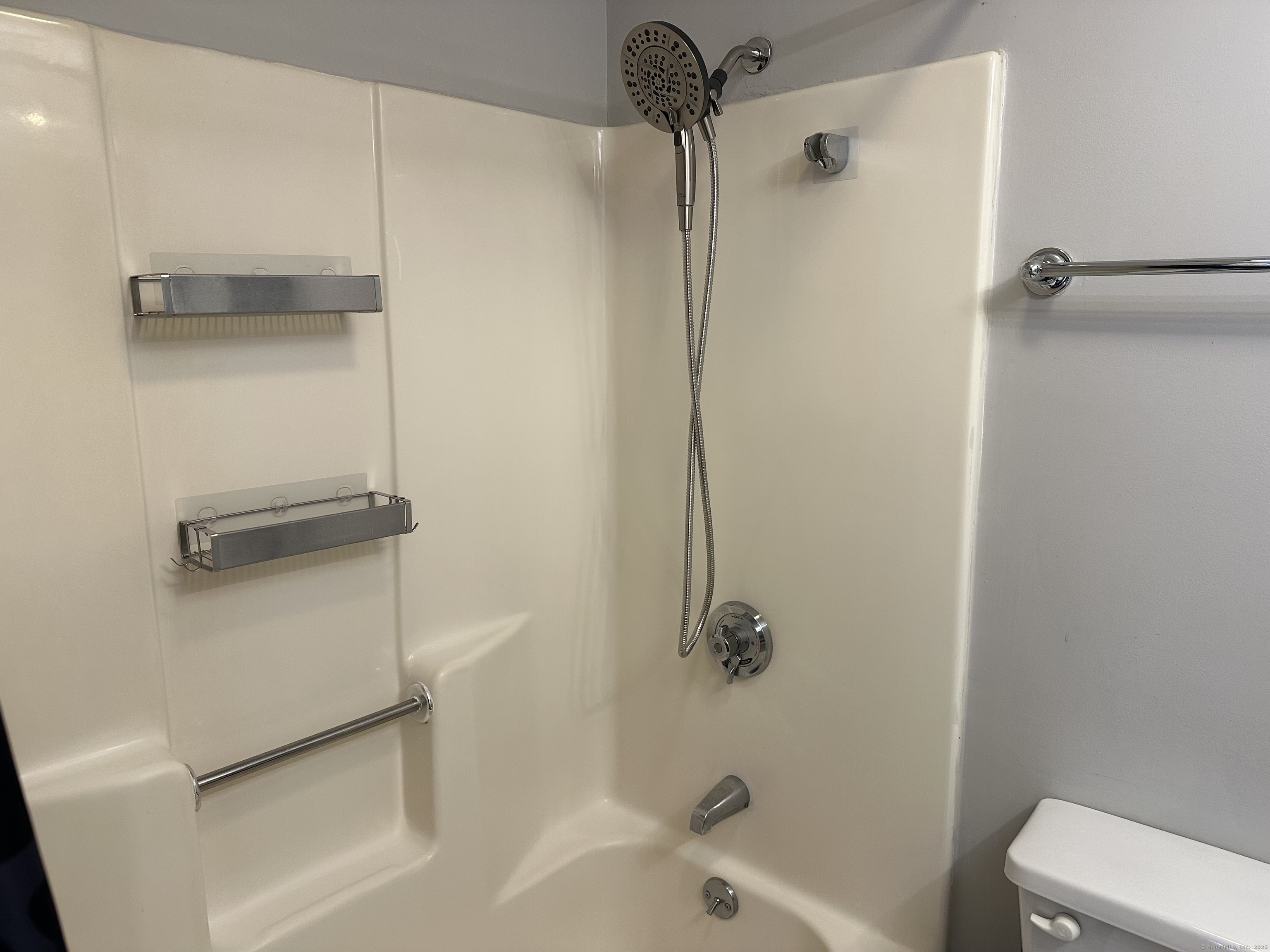 25 Grand Street APT 104