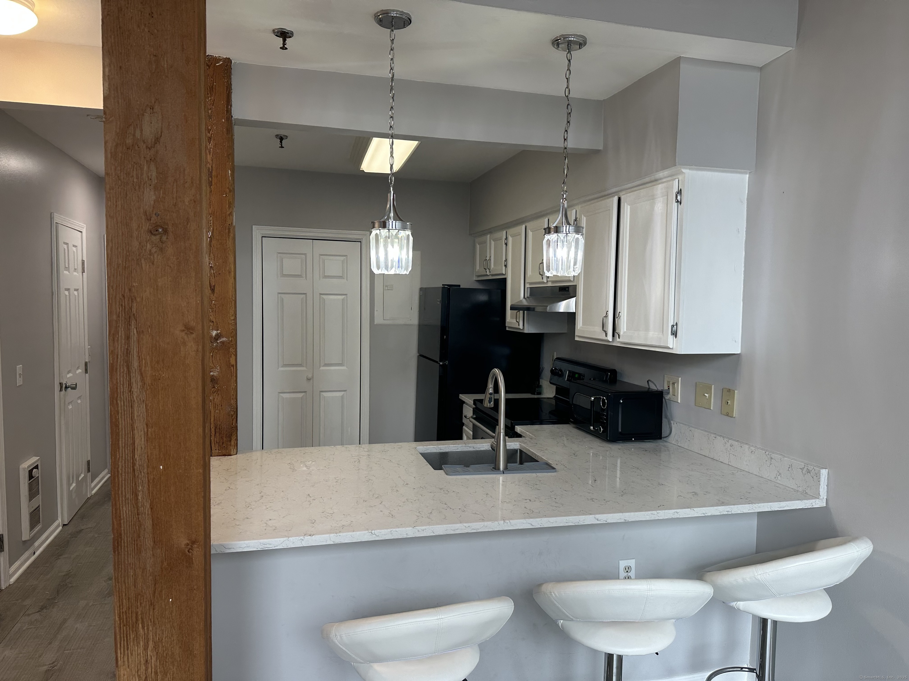 25 Grand Street APT 104