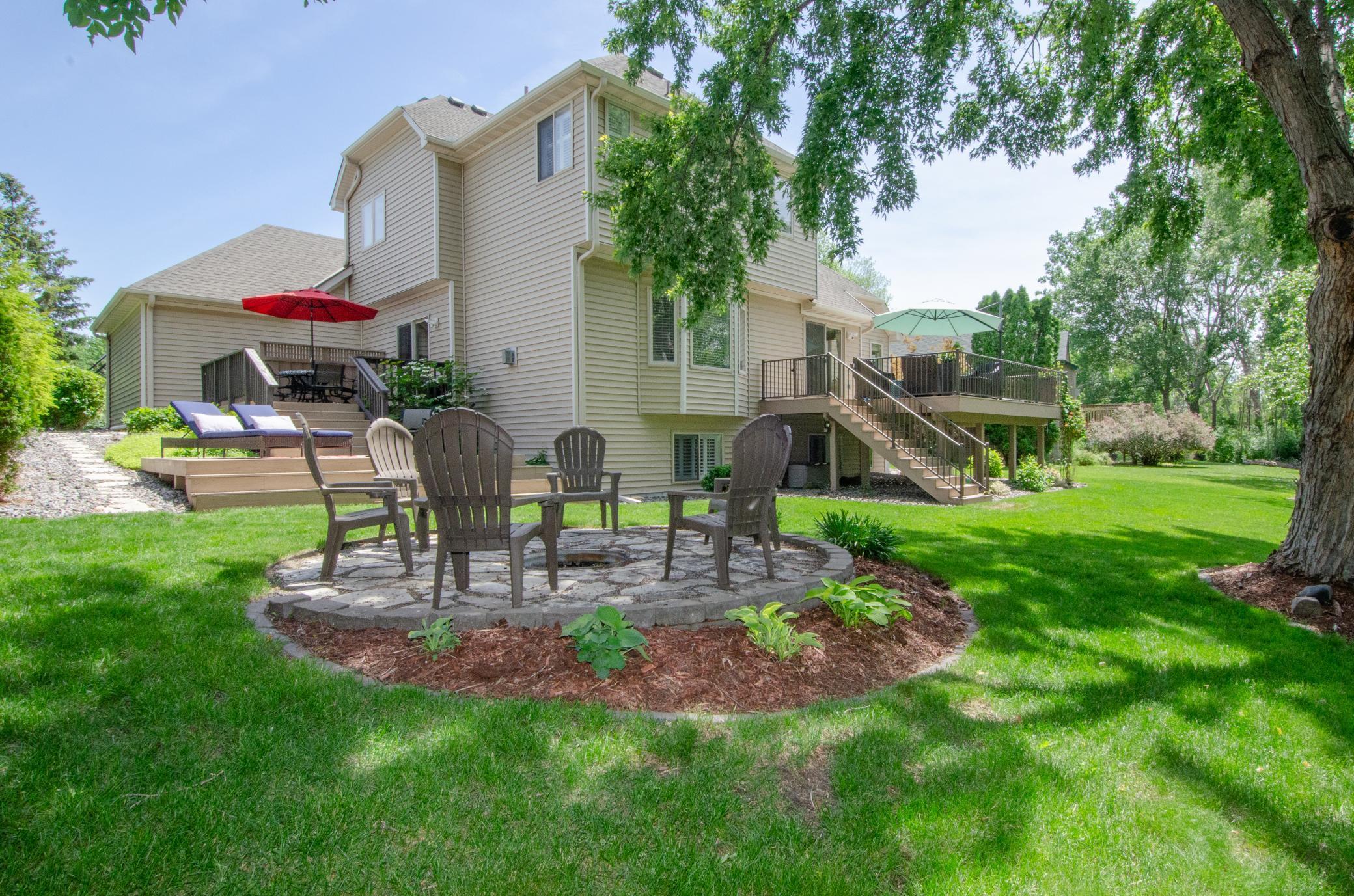 4013 Hollyhock Circle N