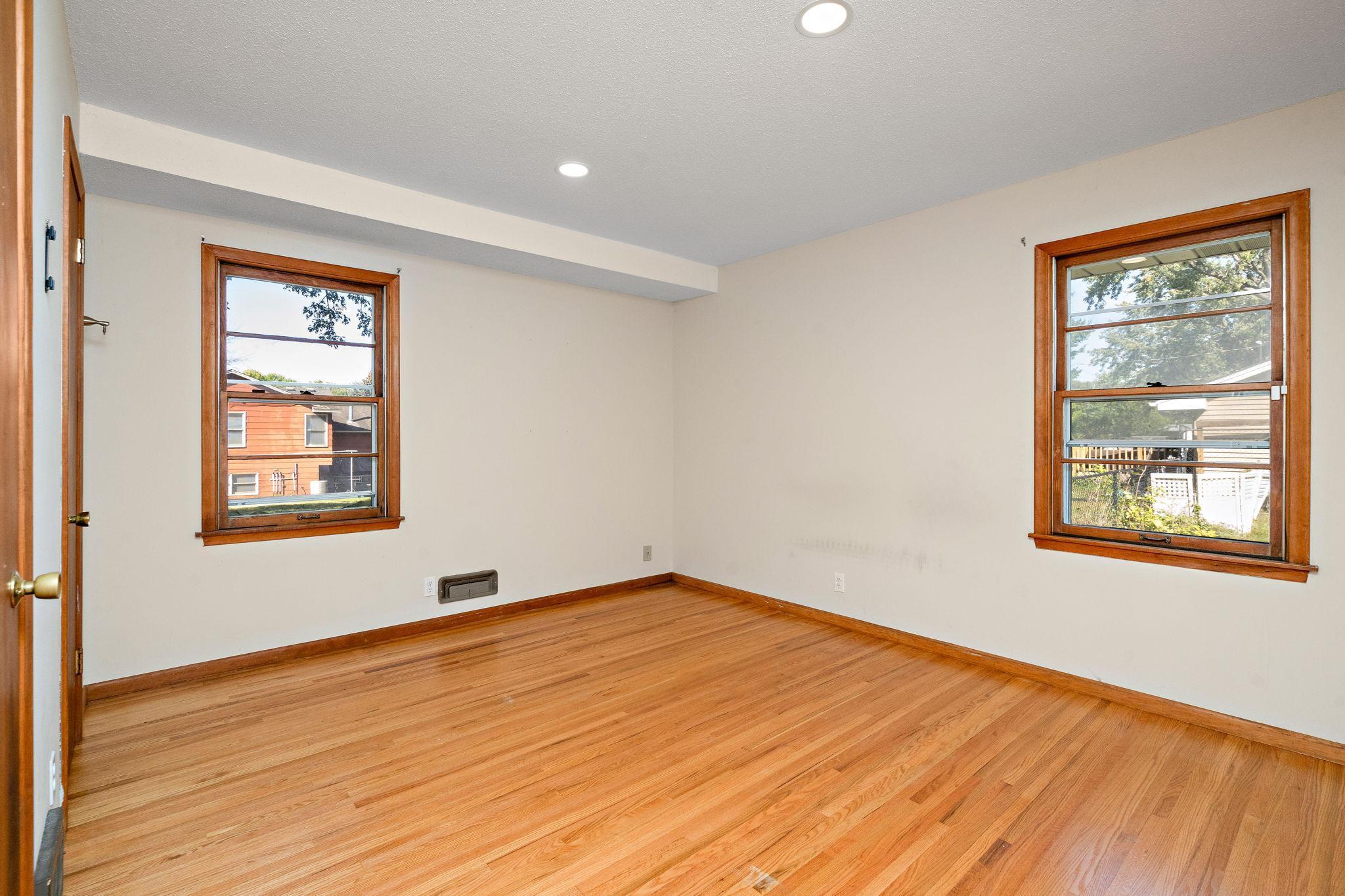 9531 Oliver Avenue N