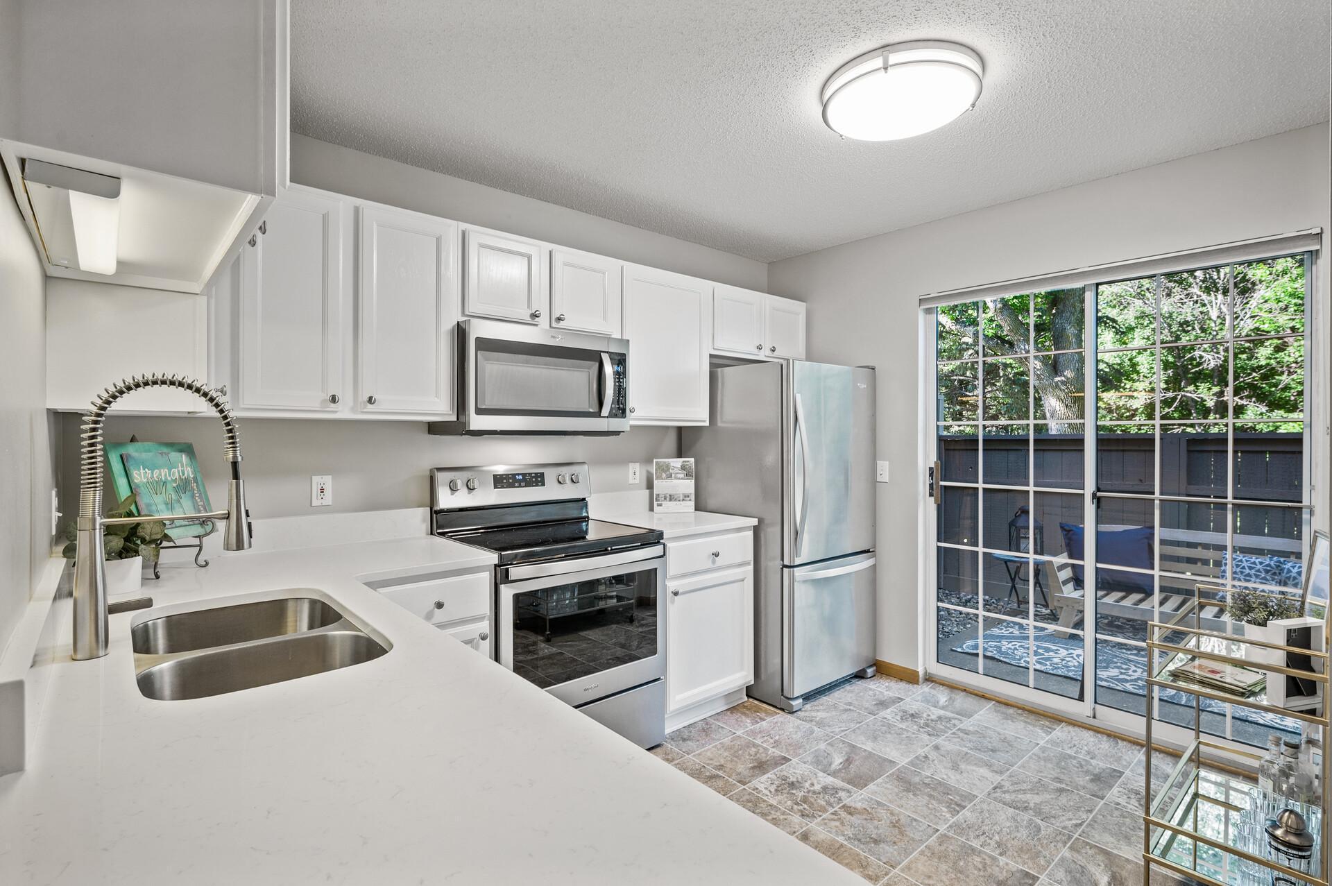 8484 Minuteman Alcove