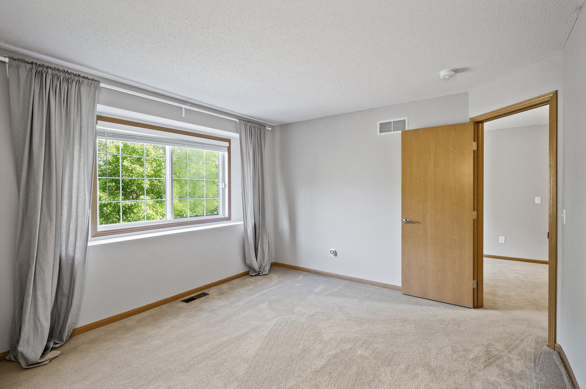 8484 Minuteman Alcove