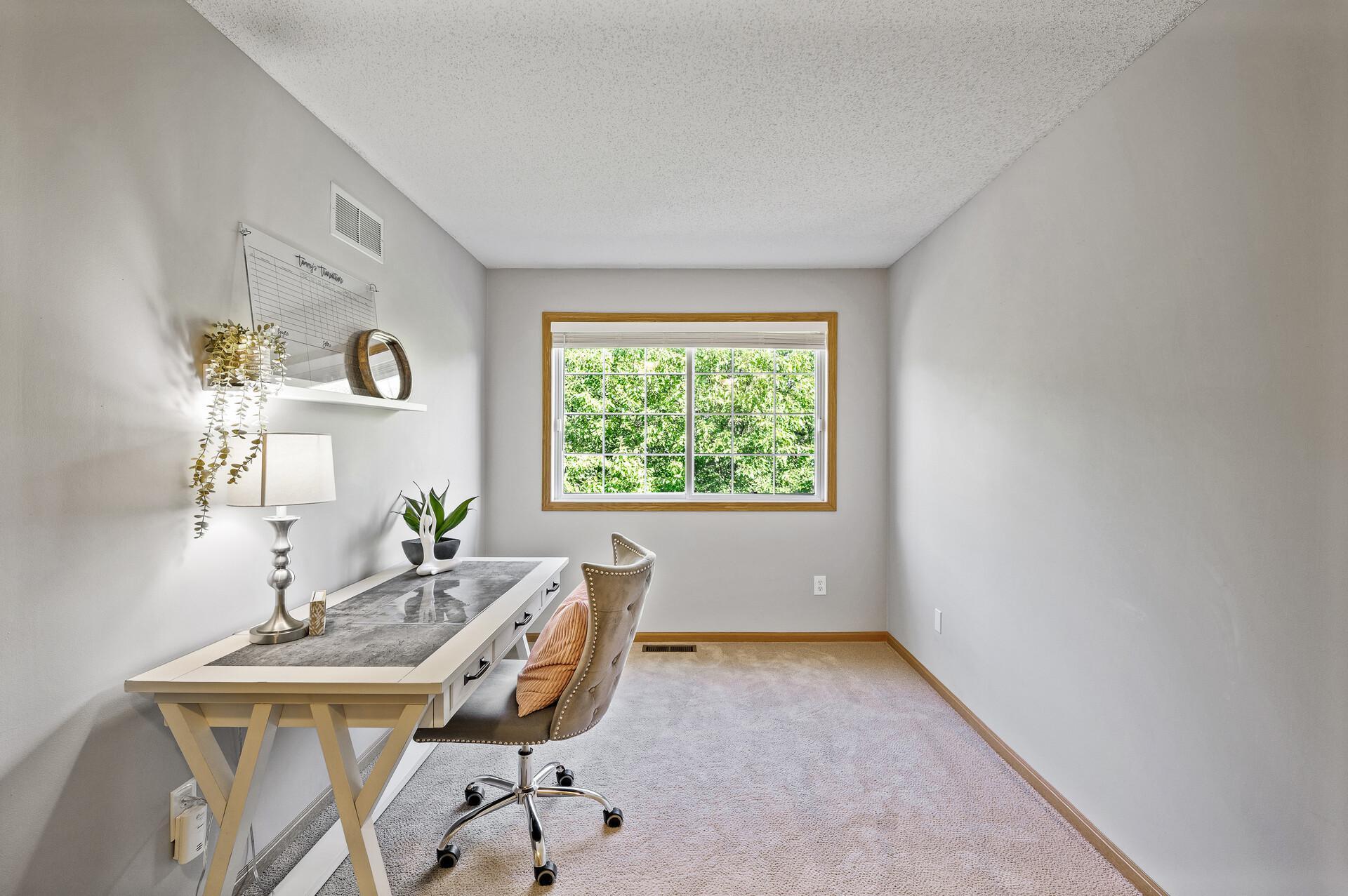 8484 Minuteman Alcove