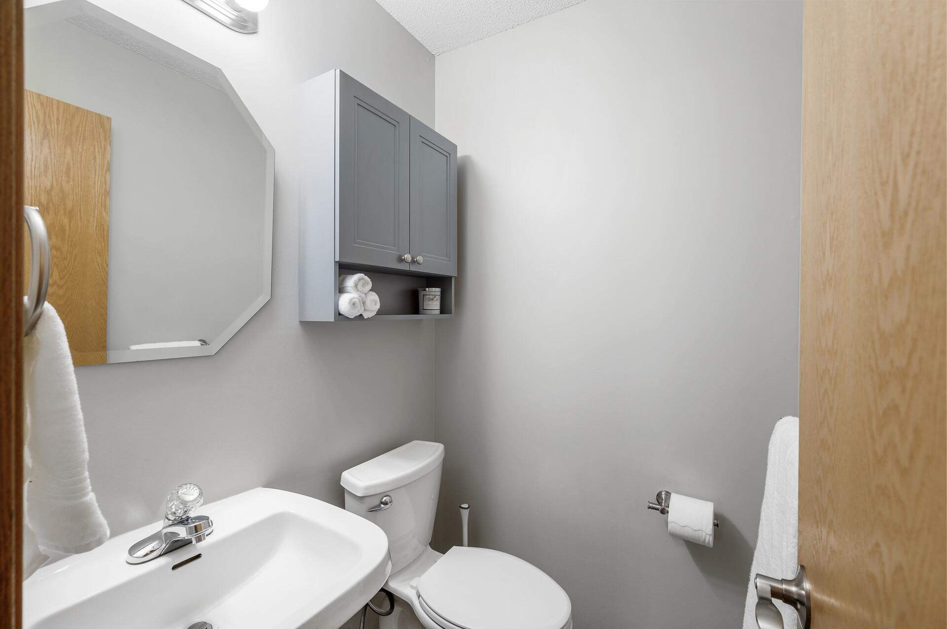 8484 Minuteman Alcove